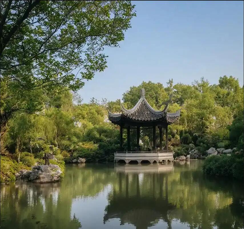 重庆南岸凡松餐饮有限公司